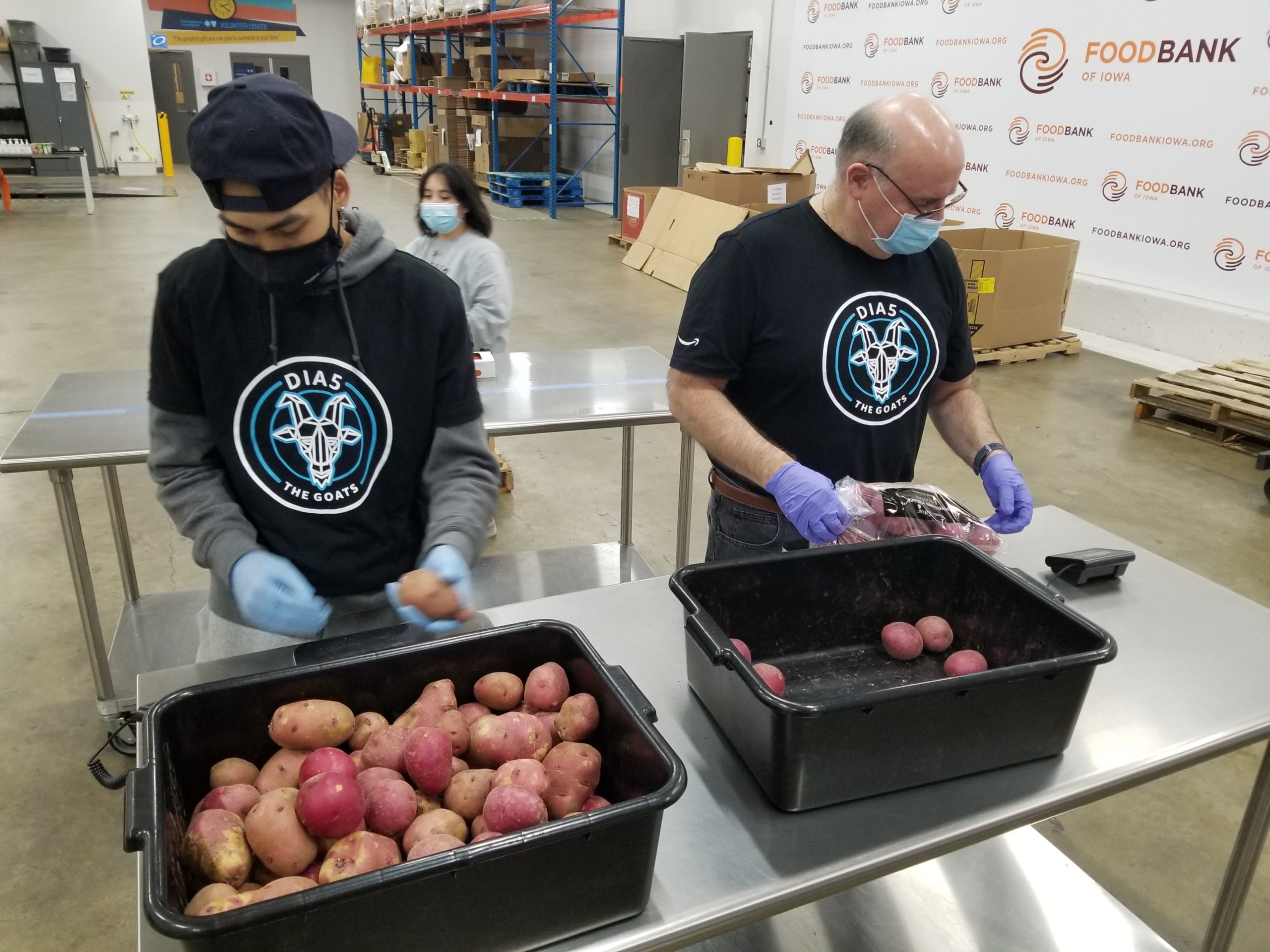 New initiative, grant mean more fresh produce, nutrition ranking system for Food Bank of Iowa