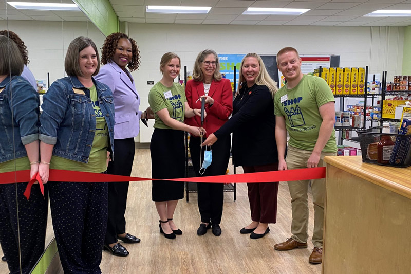 IA State Pantry Ribbon Cutting